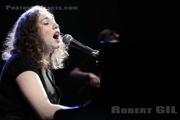 REGINA SPEKTOR - 2009-07-01 - PARIS - Le Bataclan - 